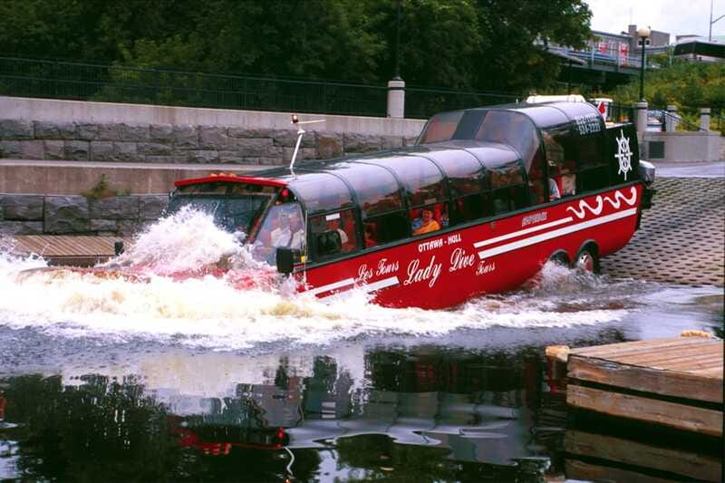 Ottawa: Bilingual Guided City Tour by Amphibious Bus - Photo opportunities you can actually count on