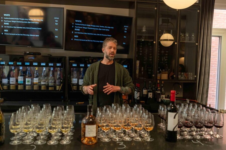 Ottawa: Local Wine and Cider Tour - Transportation comfort and group realities