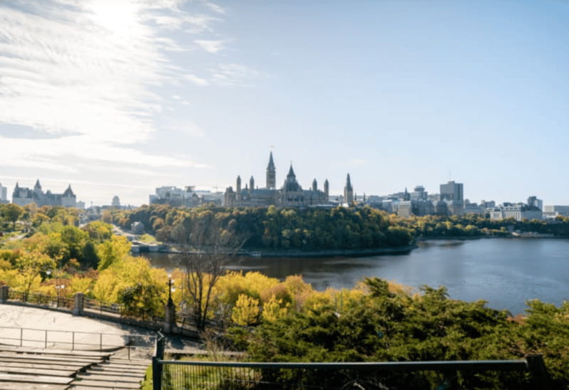 Ottawa Premium Small Group Tour with Canal Cruise - Rideau Canal cruise: what’s special about the water route