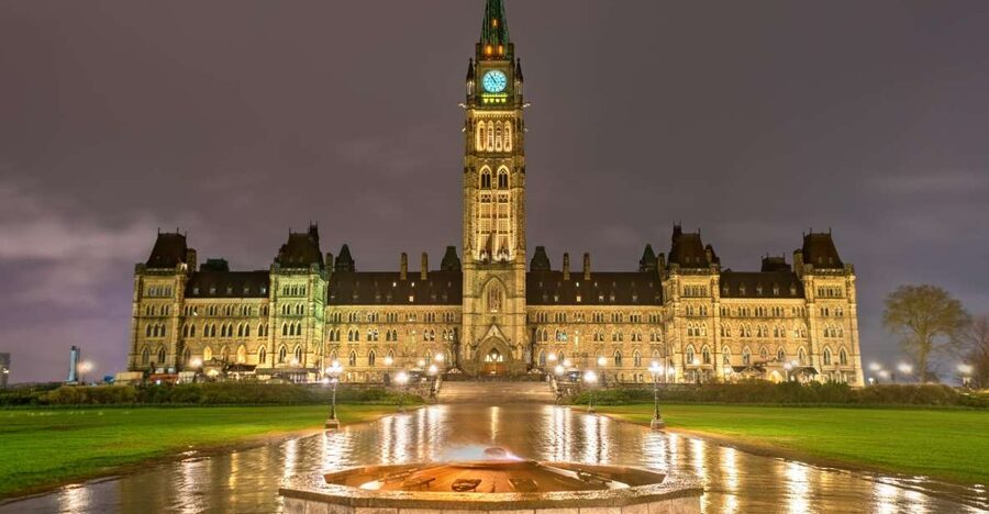 Ottawa: Small Group Night Tour With River Cruise - Quick tips to get the most from your Ottawa night tour