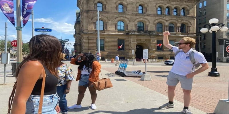 Ottawa: Small-Group Walking Tour with Boat Cruise - Meeting Maman at the National Gallery, the tone of the day