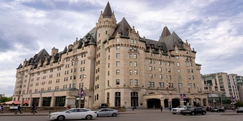 Ottawa: Small-Group Walking Tour with Boat Cruise - Who this tour suits best, and who should rethink it
