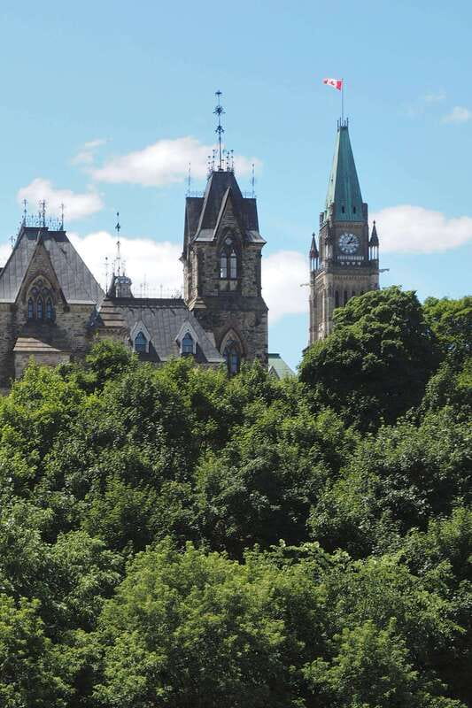 Ottawa: Walking Tour in the Heart of the Capital - Should you book Ottawa Tours By Taf?