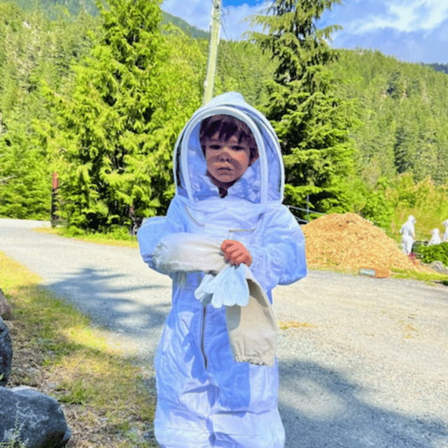 Paradise Valley: Bee Adventure Tour! - The Land Connection and Why Pollinators Matter