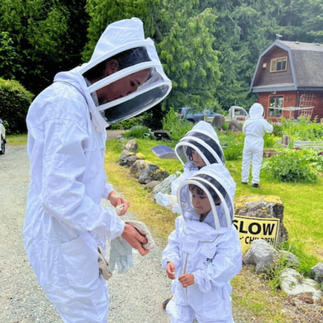 Paradise Valley: Bee Adventure Tour! - Honey Tasting on the Patio: A Sweet Finish With Context