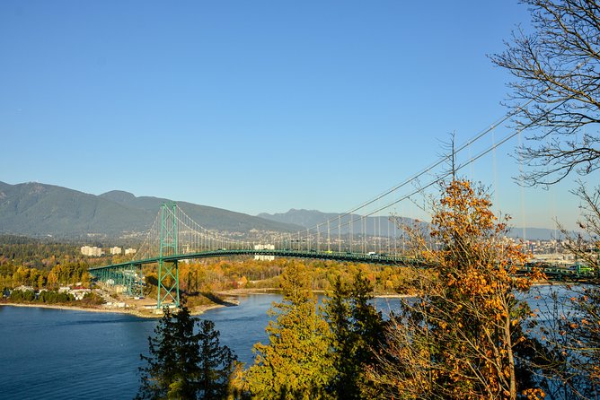 Photography & Hiking in Nature - Meeting at Hyatt Regency and the easiest way to avoid the car