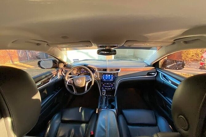Private Transfer Toronto Pearson Airport To Toronto Hotels/Airbnb - Pickup to drop-off in plain steps