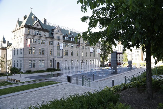 Private Walking Tour of Old Quebec with Funicular - What the best guides do: stories that stick