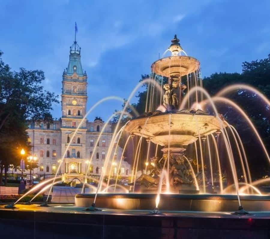 Quebec : Best Street Food Tour With A Local Guide - Notre-Dame de Québec Basilica-Cathedral stop, with another tasting break