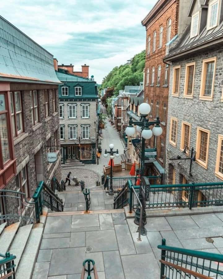 Quebec : Best Street Food Tour With A Local Guide - Private, small-group pacing, and why it affects enjoyment