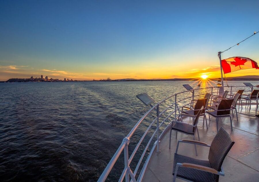 Québec City: 2-Hour Cocktail & DJ Evening Cruise - Should you book this Québec City DJ & Cocktail Cruise?