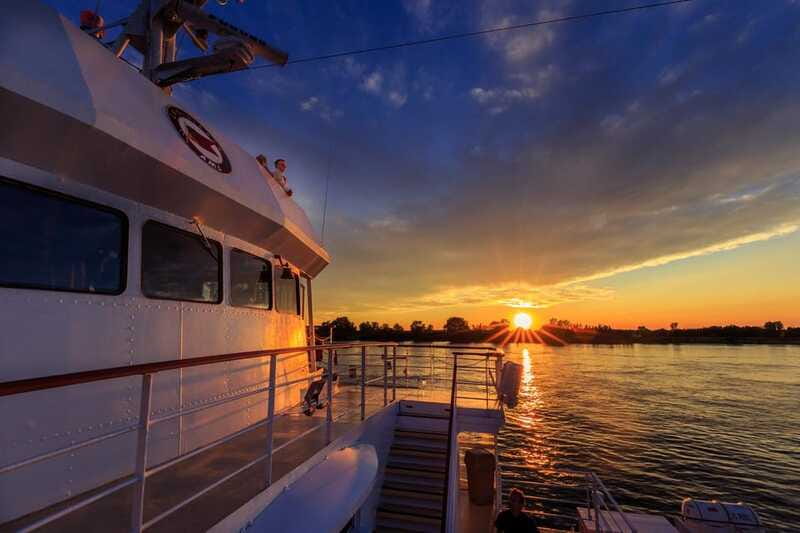 Québec City: 2-Hour Cocktail & DJ Evening Cruise - Price check: does $51 feel fair for this kind of evening?