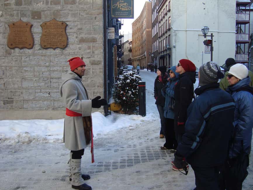 Quebec City: Christmas Magic Walking Tour in Old Quebec - Getting Started at Sainte-Anne Street and What to Expect From the Pace