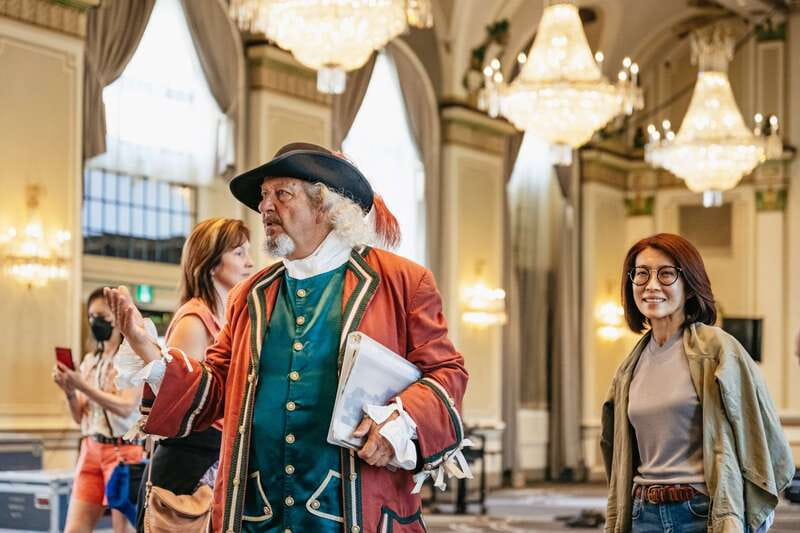 Quebec City: Guided Tour of Fairmont Le Château Frontenac - Exclusive areas and the day-to-day reality of access