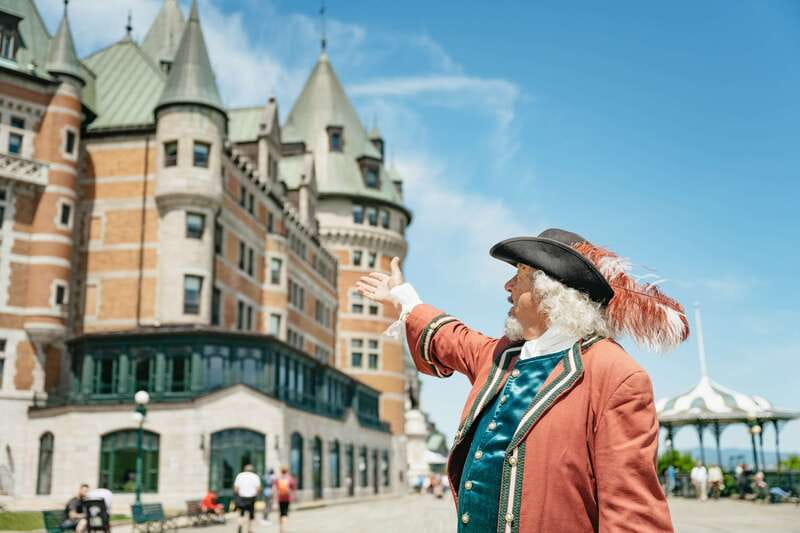 Quebec City: Guided Tour of Fairmont Le Château Frontenac - Period costume guides: how the best tours stay lively