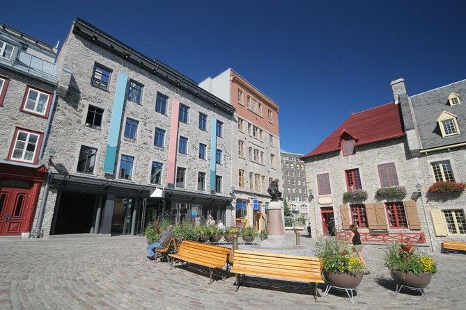 Quebec City Hop-On Hop-Off - Crowds, Cold, and When the Bus Stops Being Fun