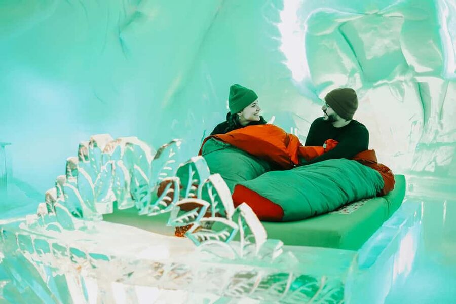 Quebec City: Hôtel de Glace (ice hotel) Overnight Experience - The self-guided visit window (3:30 pm to 9:00 pm) and how to pace it