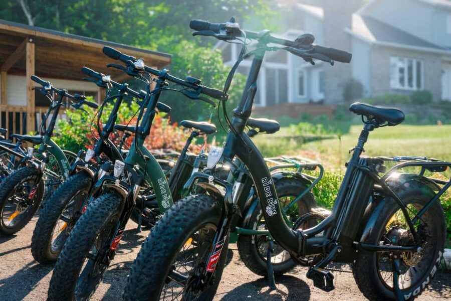 Quebec City: Ile d'Orléans Guided E-Bike Tour with Tastings - La Barberie terrace finale: a fresh surprise and time to breathe