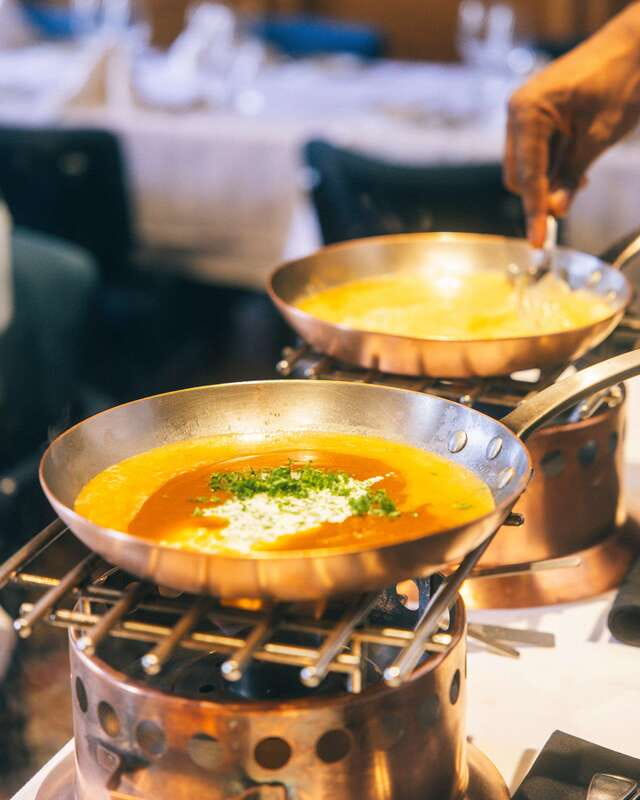 Quebec City: Old Quebec 5-Course Gourmet Food Tour - Meeting at 112 Rue Saint-Paul, and what the pace is really like