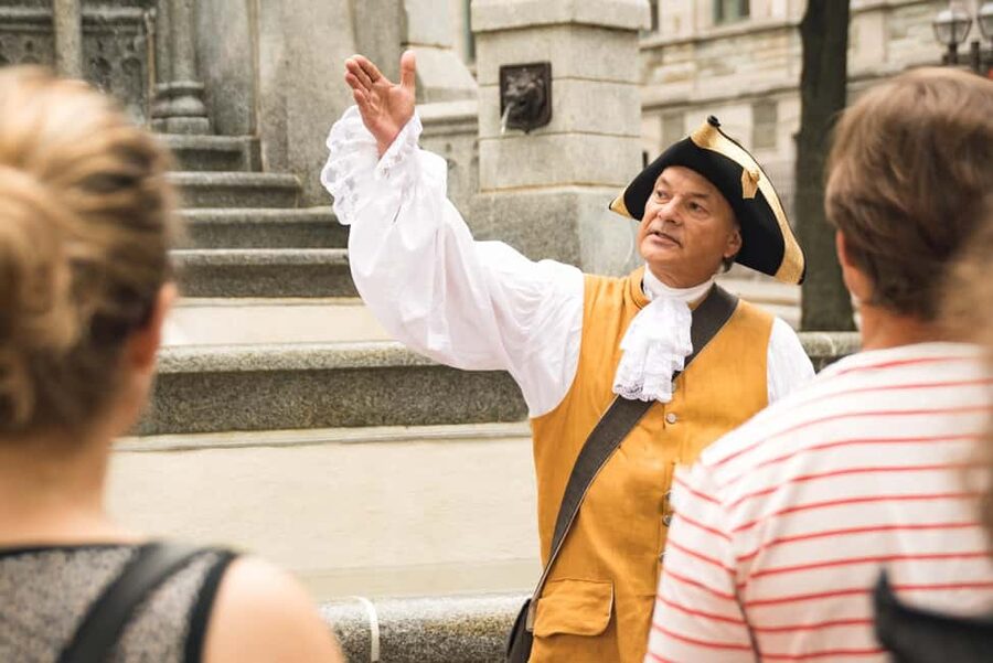 Quebec City: Old Quebec Historical Walking Tour - Old Quebec in character: why this tour feels different