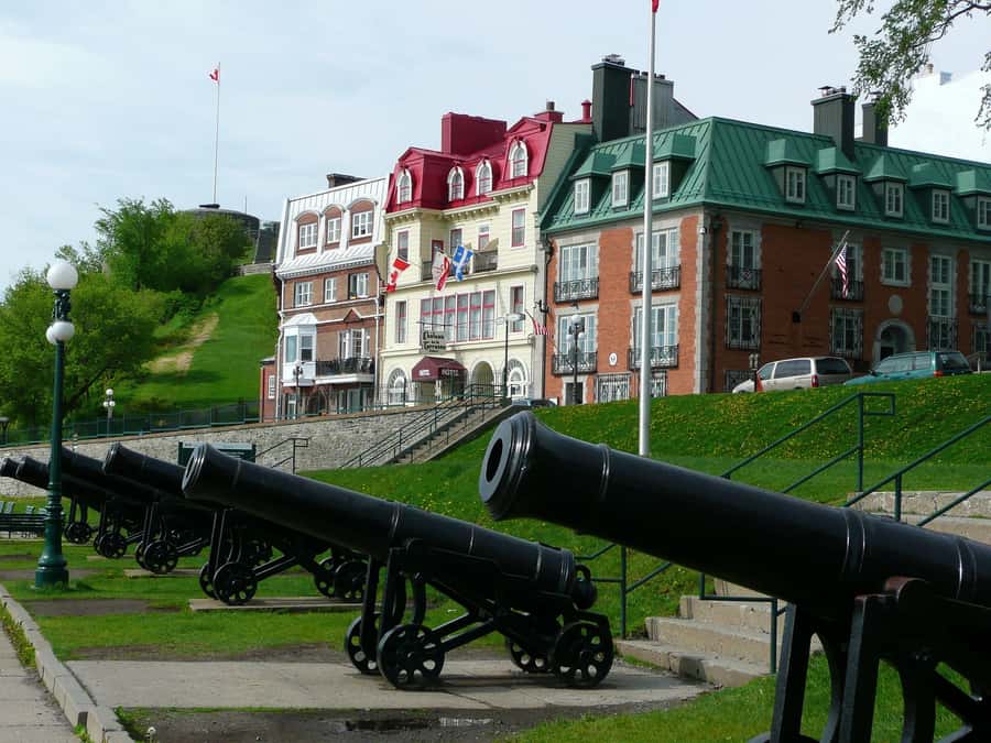 Quebec City: Private Walking Tour with a Local - What the start feels like, and how the meeting works