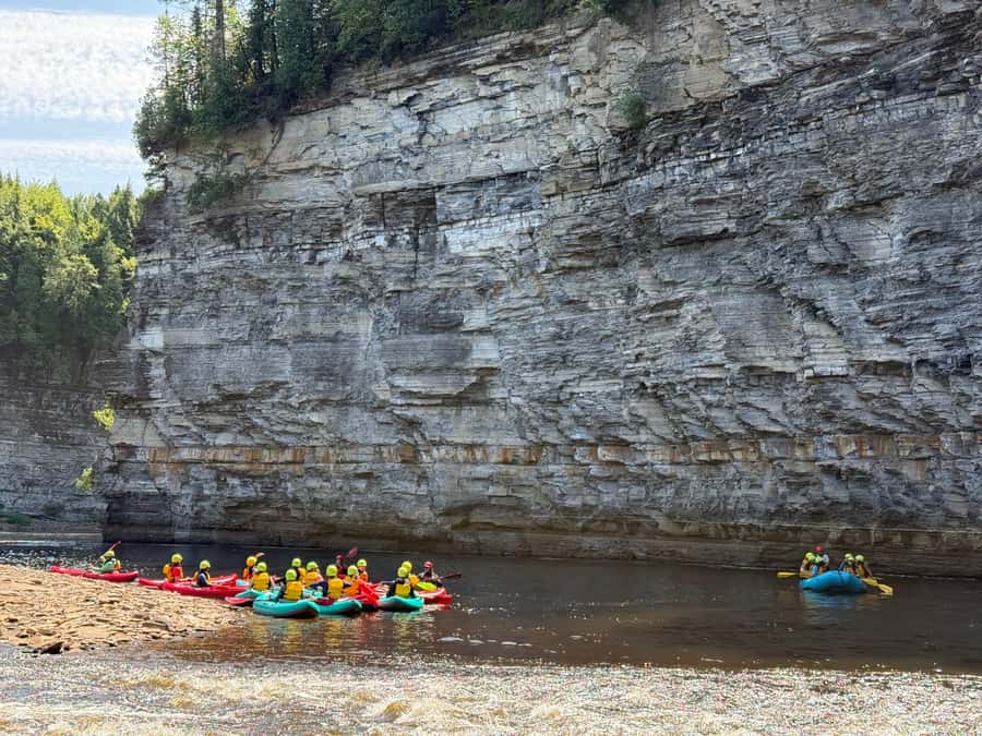 Quebec City: Rafting or kayaking – Jacques-Cartier Canyon - Price and what $157 buys you (and what it saves you)