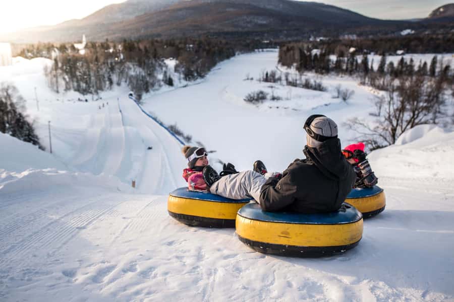 Quebec City: Snow Tubing at Village Vacances Valcartier - How your tubing day flows: up the hill, down the tube, repeat