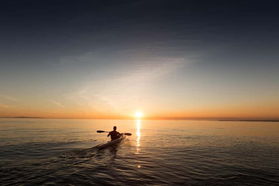 Quebec City Sunset Sea-Kayaking Tour with Mapple Wine - What to bring and wear for an easy, comfortable sunset paddle