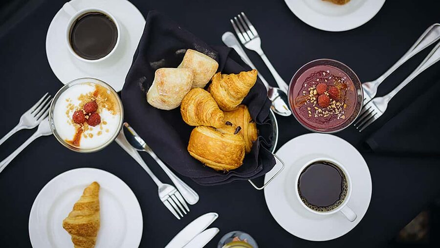 Québec City: Weekend River Brunch Cruise - Onboard brunch: 3 courses, real choices, and dietary options