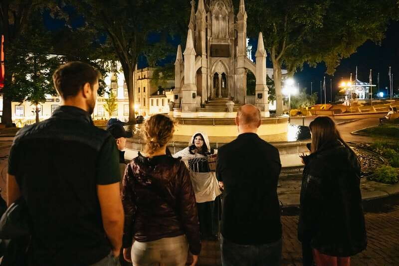 Quebec Interactive Street Theatre: "Crimes in New France" - What you actually see and do, stop by stop