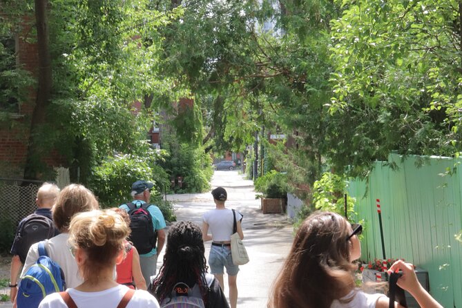 Rabbis, Writers and Radicals: Montreal Jewish History Walking Tour - What Rabbis, Writers and Radicals feels like in real life
