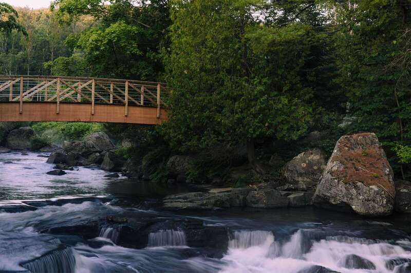 Saint-Sauveur: relaxation session in a Nordic thermal spa - Nordic thermal spa in Saint-Sauveur, where heat meets the Simon River