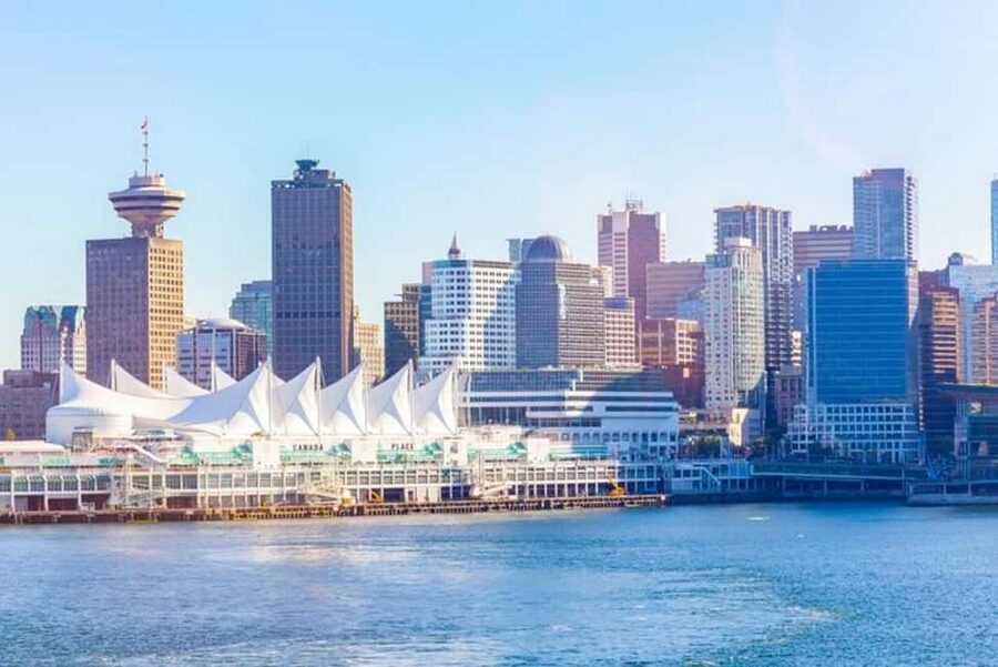 Seattle: Guided Day Trip to Vancouver - Leaving Seattle and Arriving in Vancouver with your day already planned