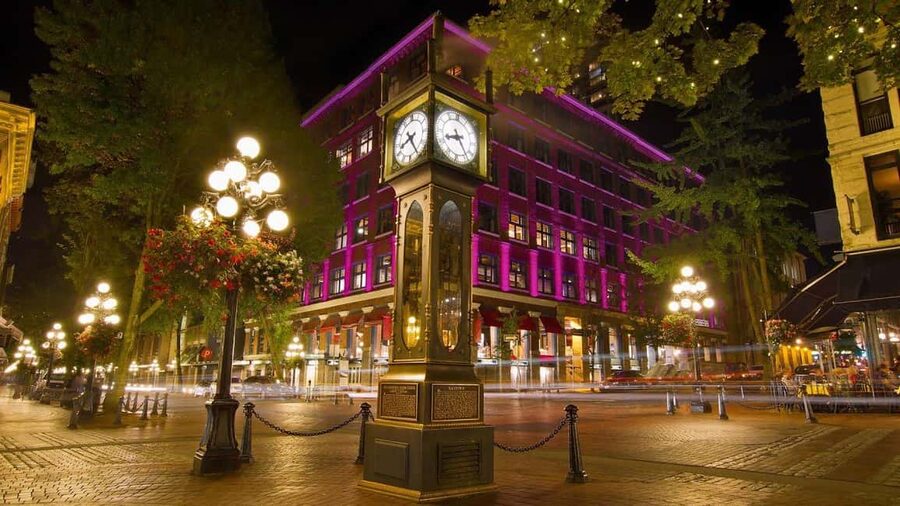 Seattle: Guided Day Trip to Vancouver - Stanley Park: your one-hour waterfront and forest moment
