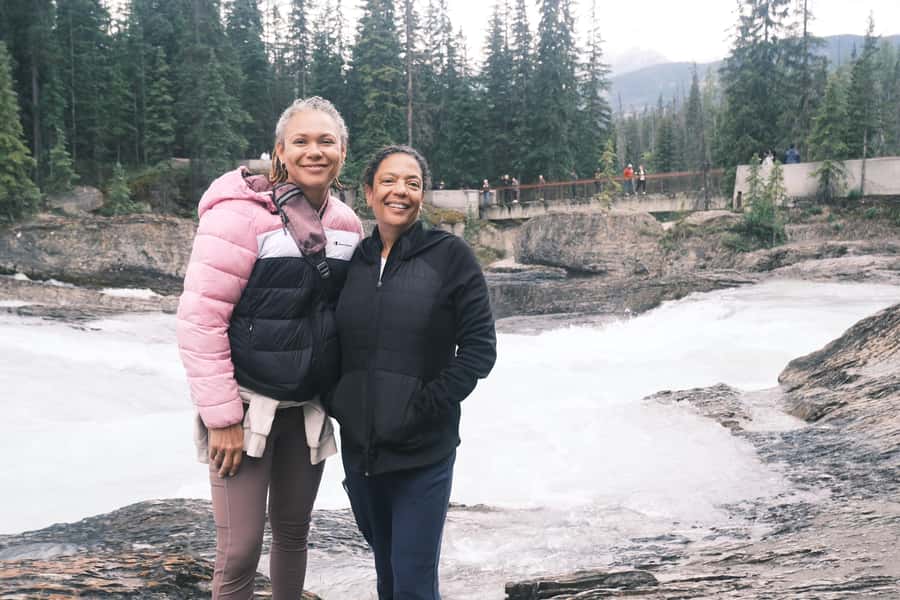 Small Grp: Emerald Lake (Optional Canoe) & Takakkaw Falls - Key highlights you will actually use