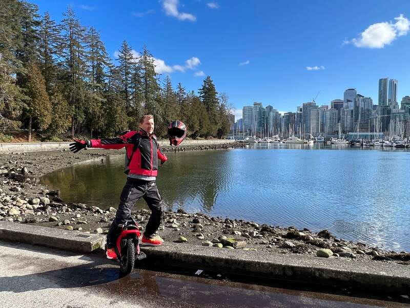 Stanley Park EUC & E-scooters loop tour - Getting started at 1455 Quebec St and the safety-first setup