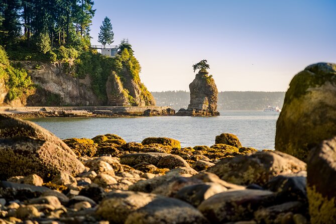 Stanley Park Self Guided Bike Tour - Getting set up at Spokes Bike Rental, then rolling