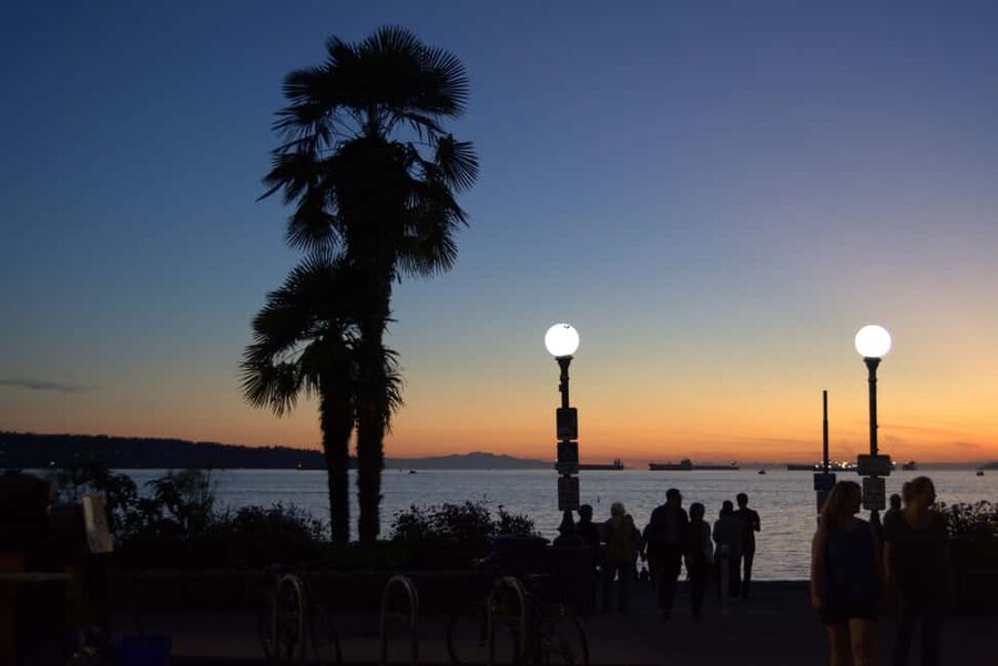Sunset Bus Tour: Stanley Park & English Bay Photostops - Who This Tour Fits Best (and Who Might Want Another Option)