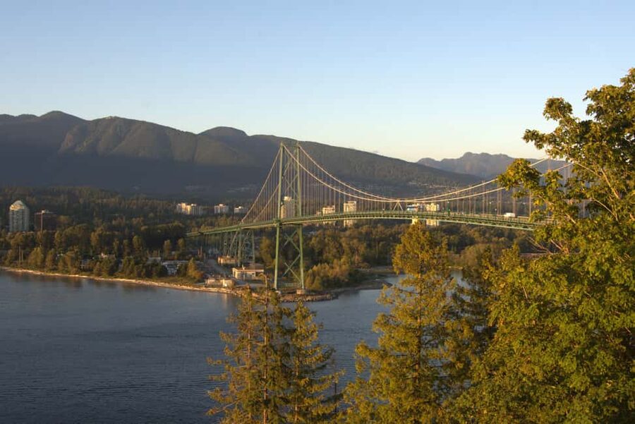Sunset Bus Tour: Stanley Park & English Bay Photostops - Starting at Canada Place, Then Letting the City Unfold