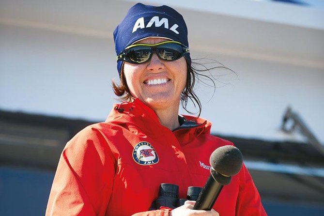 Tadoussac/Charlevoix: Whale Watching Tour - Staying warm, finding good sound, and choosing your viewing spot