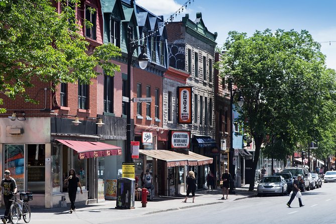 The Essential 101 Non-Touristy Walking Tour by Spade & Palacio - Plateau Mont-Royal, murals and a coffee break with a plan