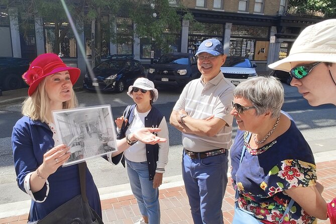 The Forbidden Downtown and Gastown Walking Tour - Meeting point and skyline finish, what that means for your plan