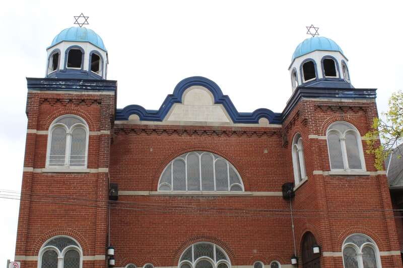Toronto: 2-Hour Kensington Market Chinatown Walking Tour - Stops and landmarks that make the route feel real