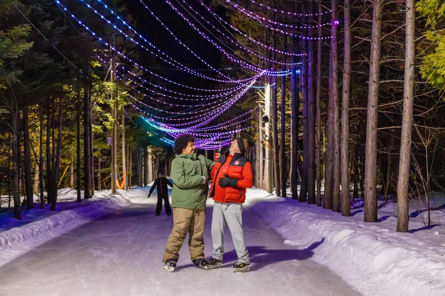 Toronto: Blue Mountain Ski & Snowboard Shuttle Day Trip - The Return Trip: Reserved Seat and the 4:30 PM Village Departure