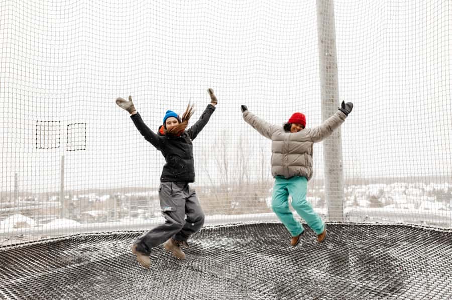 Toronto: Blue Mountain Ski & Snowboard Shuttle Day Trip - Pickup Points and the Coach Day Schedule (55 York and ALT Hotel)