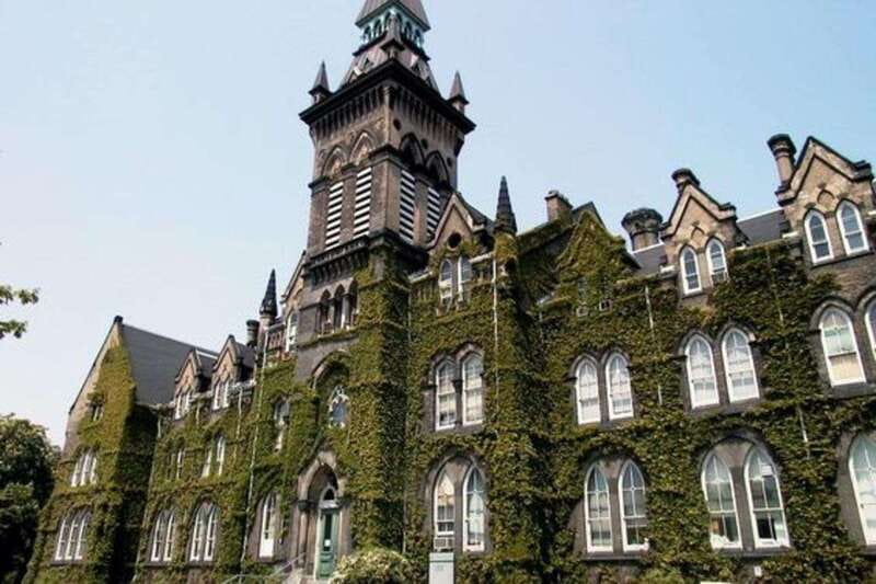 Toronto: Distillery & Old Town Private Walking Tour - St. Lawrence Market: the Best Place to End (or Start) with Taste