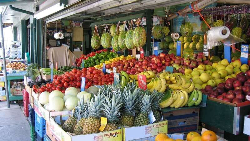 Toronto Food Tour with Local Foodie, Personalized & Private - Private hosting and personalization: what you gain versus a big group tour