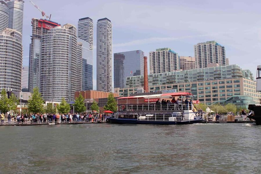 Toronto: Guided Harbour and Islands Sightseeing Cruise - Who This Cruise Suits Best