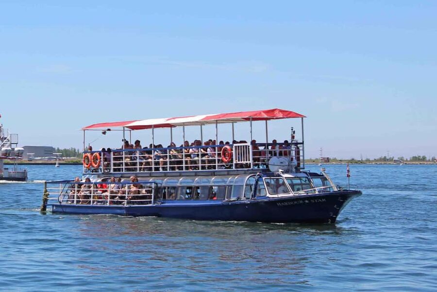 Toronto: Guided Harbour and Islands Sightseeing Cruise - Toronto Islands: What You See, What You Learn, What You Don’t