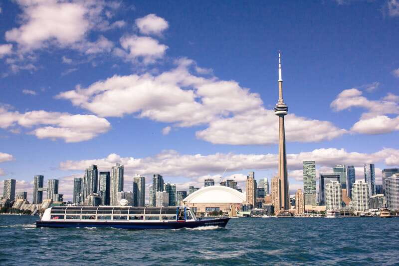 Toronto: Harbor and Islands Sightseeing Cruise - Value for money: why about $28 for one hour can make sense